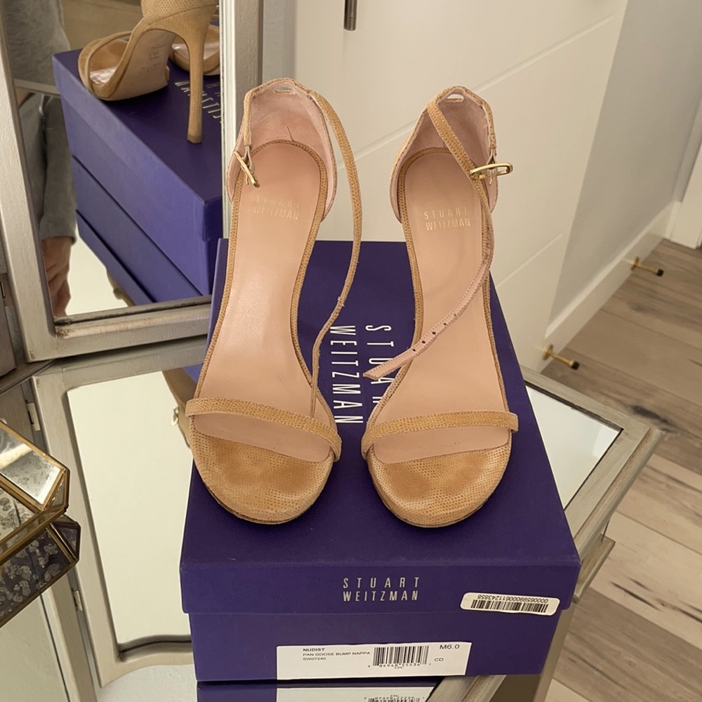 Stuart Weitzman Pumps